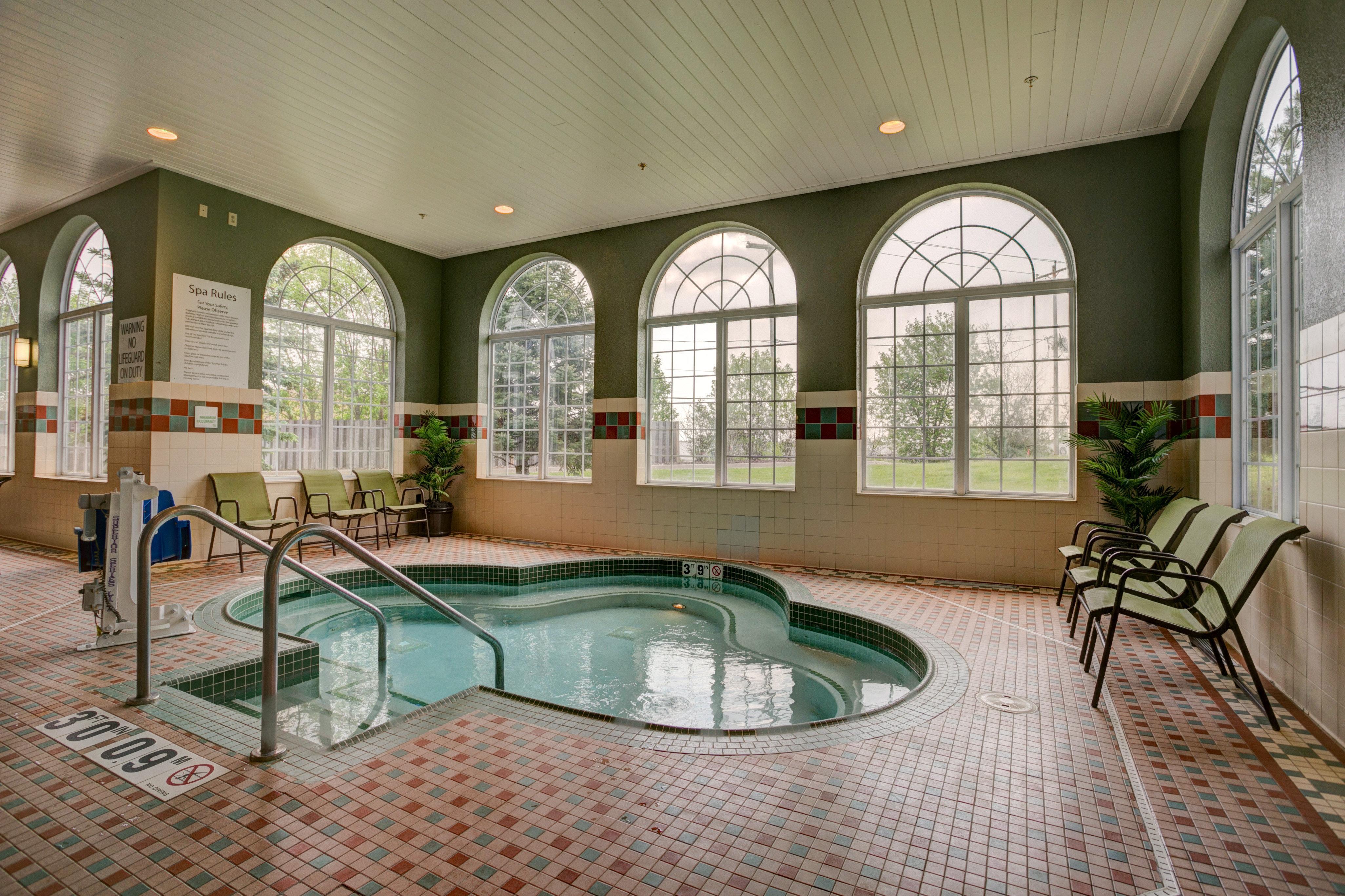 Holiday Inn Milwaukee Airport By Ihg Bagian luar foto