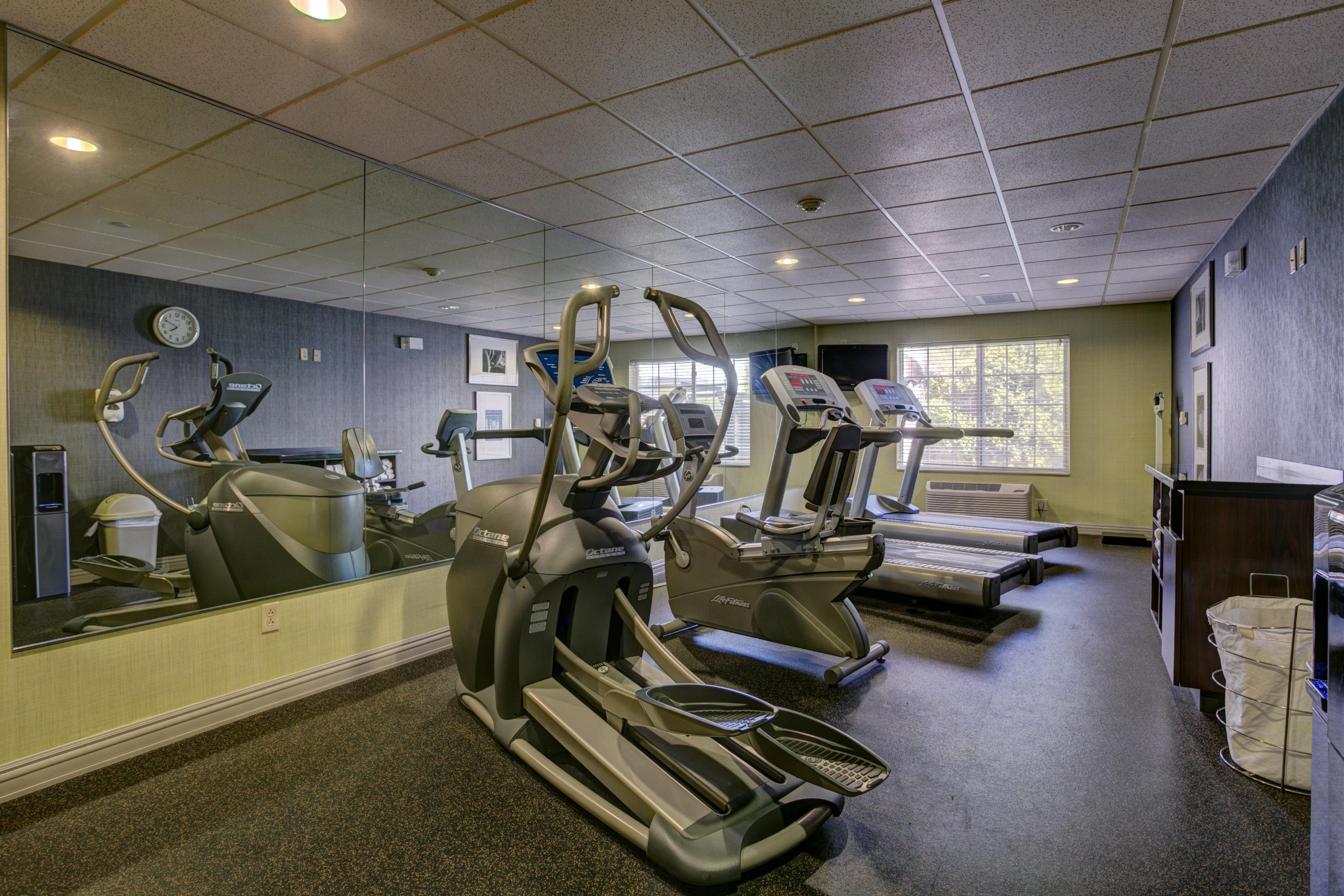 Holiday Inn Milwaukee Airport By Ihg Bagian luar foto
