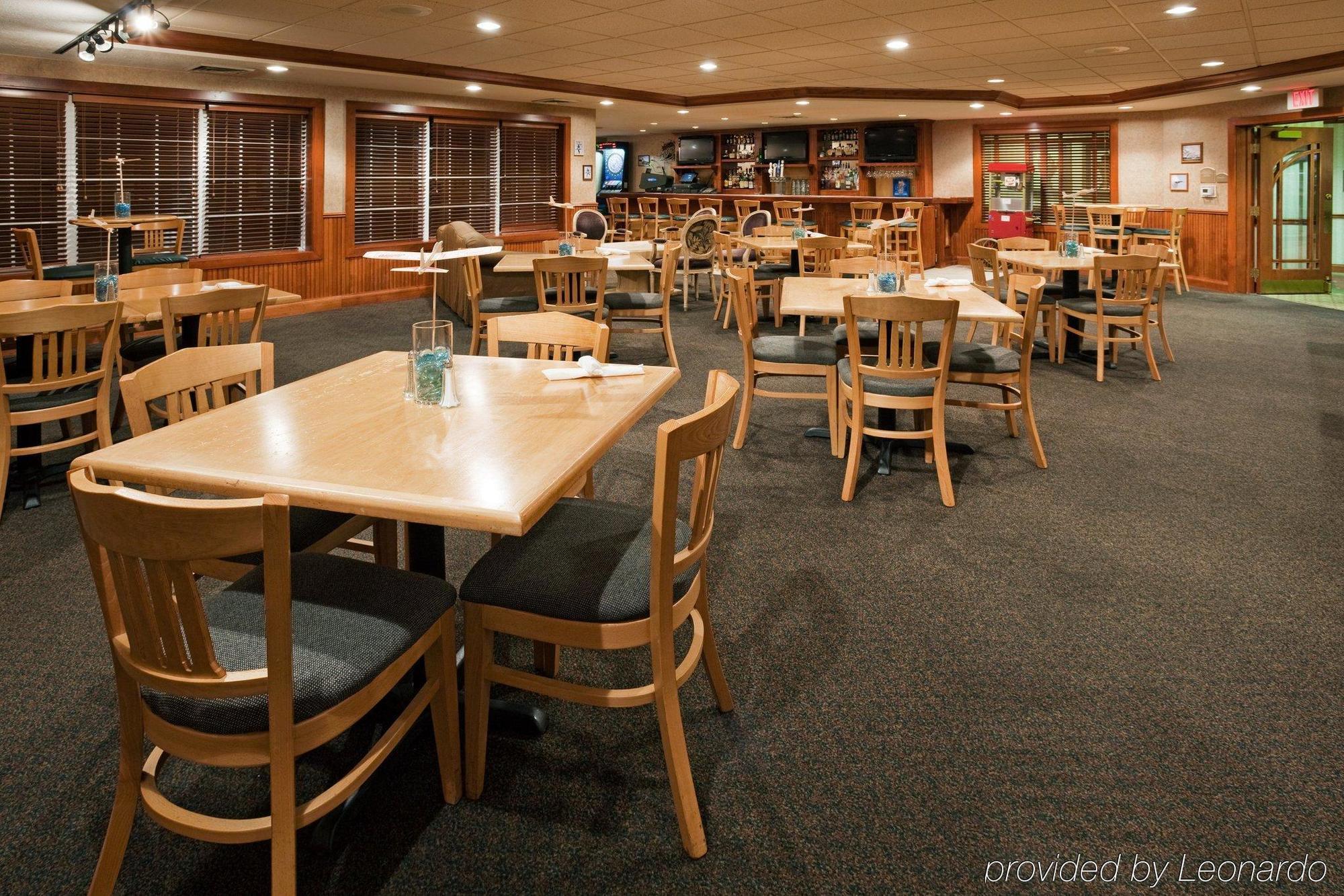 Holiday Inn Milwaukee Airport By Ihg Bagian luar foto