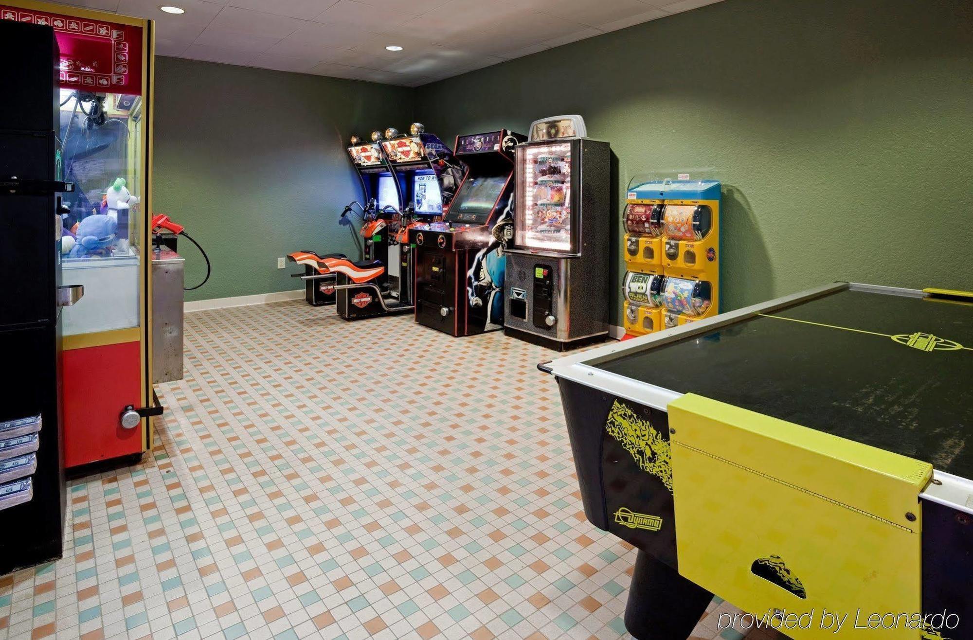 Holiday Inn Milwaukee Airport By Ihg Bagian luar foto